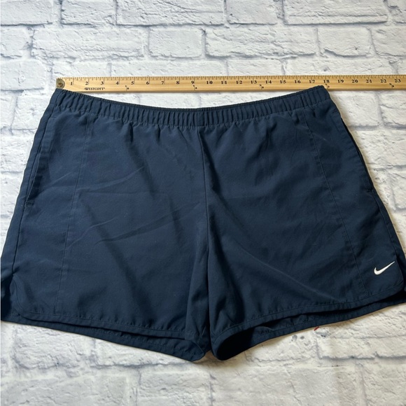 Nike Black Athletic Shorts Moisture-Wicking Relaxed Fit with Pockets. Size Med - Picture 6 of 8